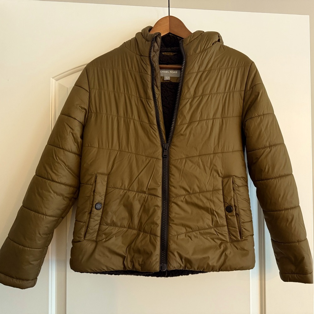 Big boys Michael kors Sherpa lined puffer jacket size  14/16, Tan Mocha color